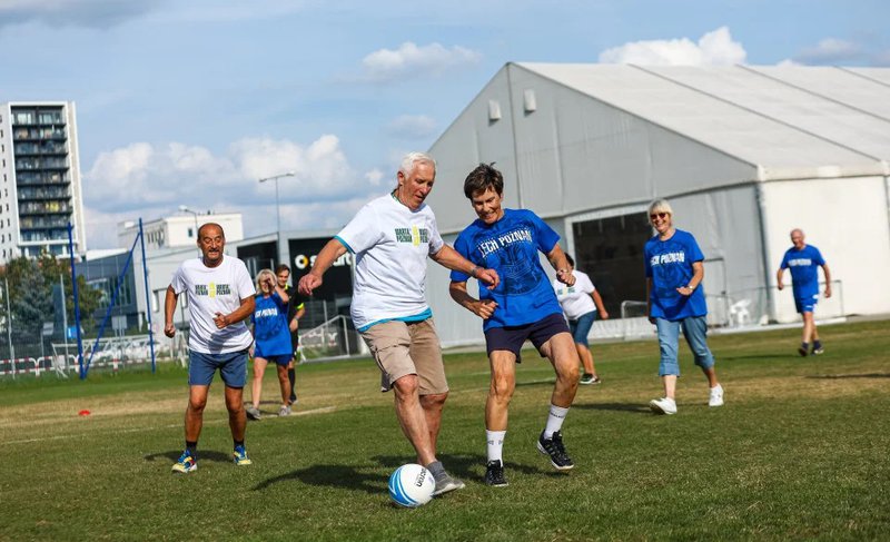 Walking Futbol_21.jpg