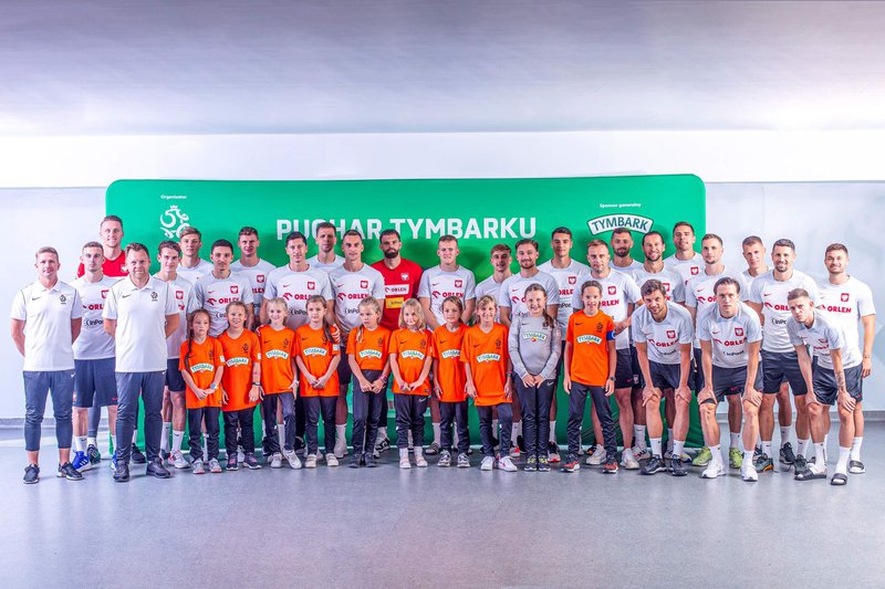 maja-gasior-z-druzyna-podczas-spotkania-z-reprezentacja-polski.jpg